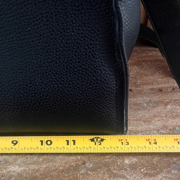 Bebe Los Ángeles Leather handbag, Purse, Black Gold Hooks, tassels Adjustable - Picture 15 of 16